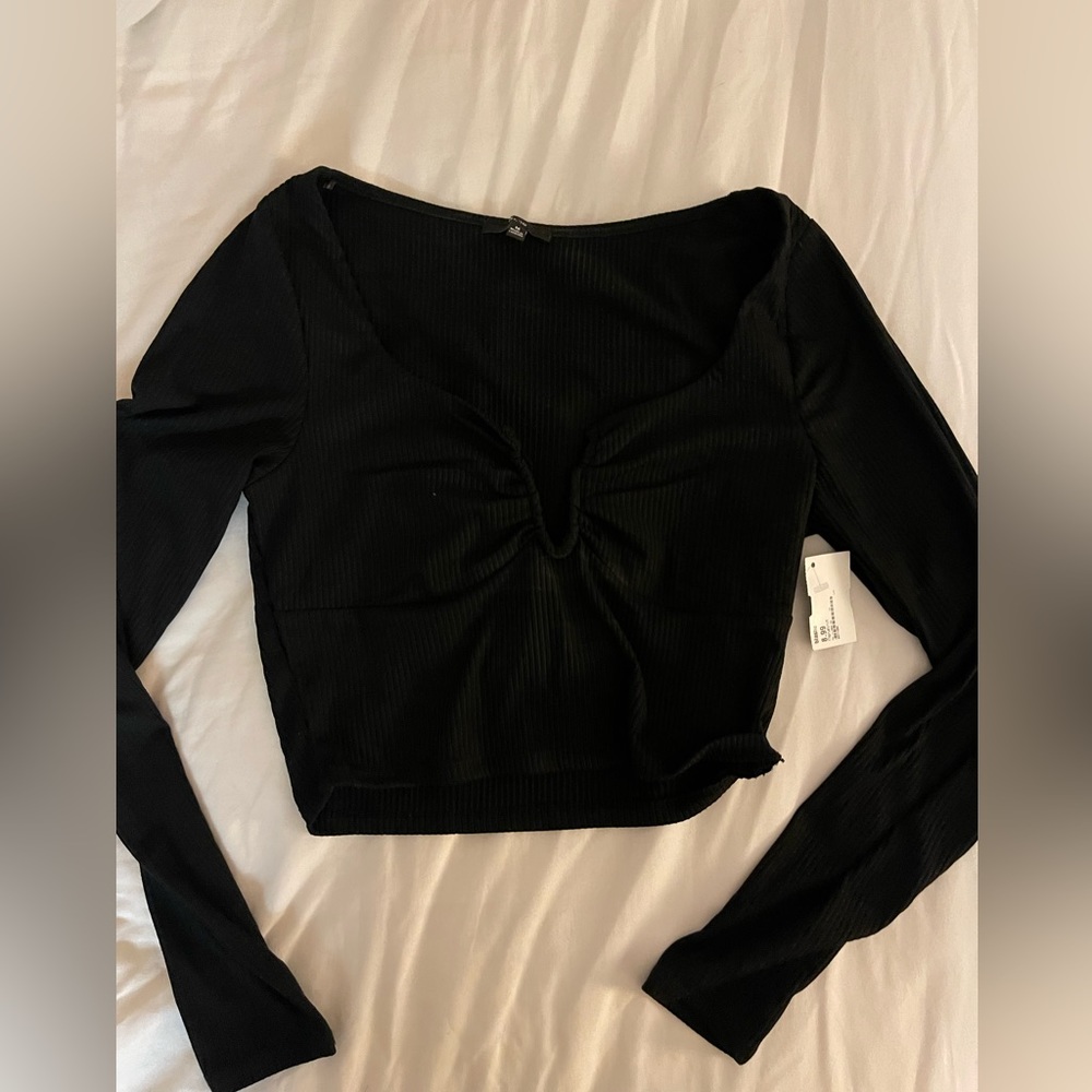 Long sleeve black top